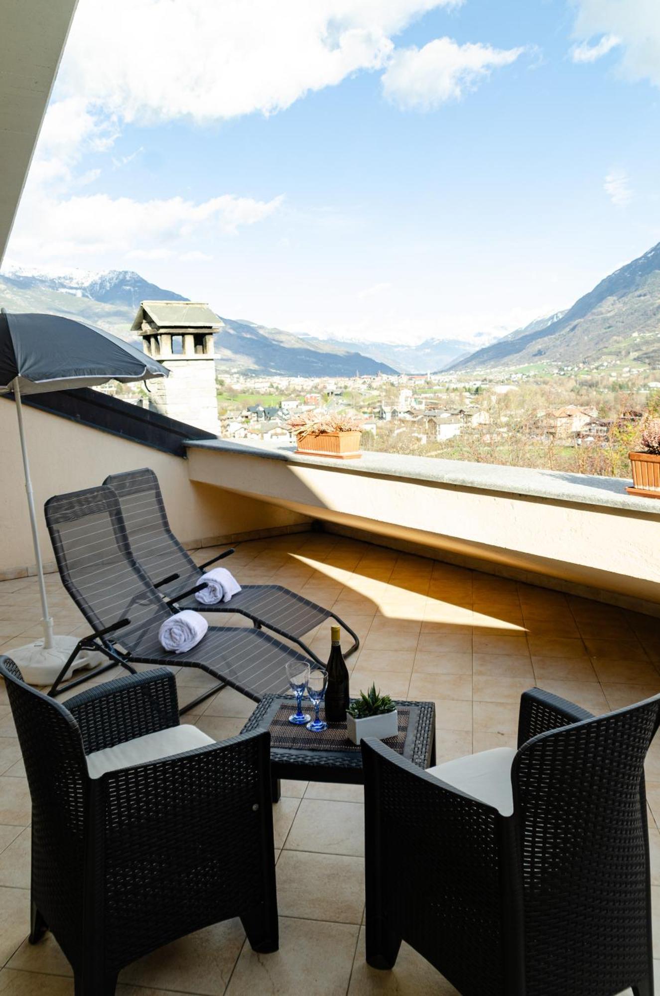 Sarre Skyline Apartment - Relax In Valle D'Aosta Exterior photo