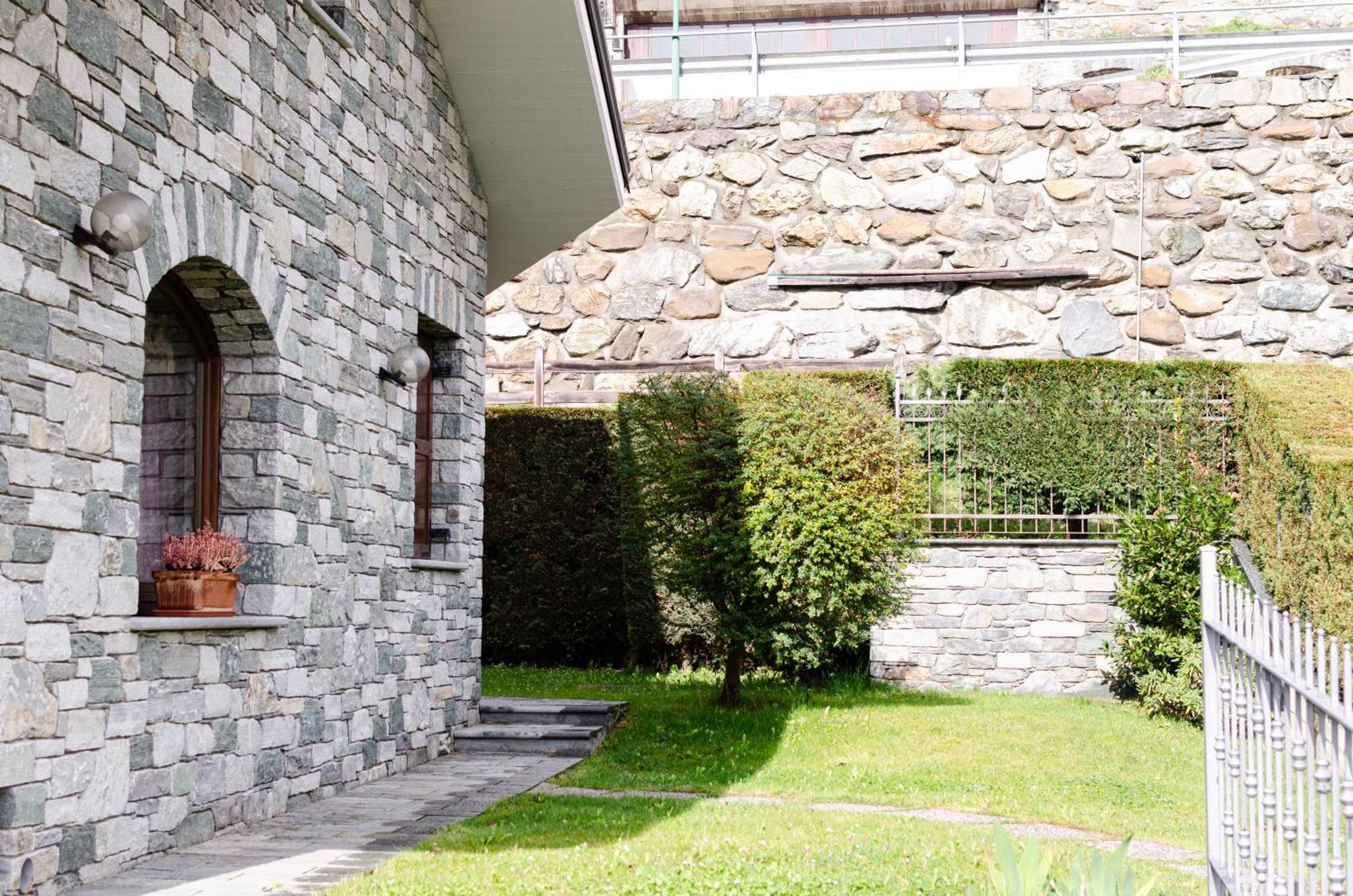 Sarre Skyline Apartment - Relax In Valle D'Aosta Exterior photo